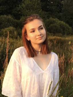 алиса смирнова