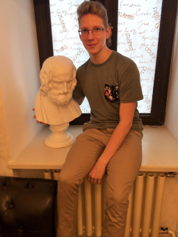 макаров стас